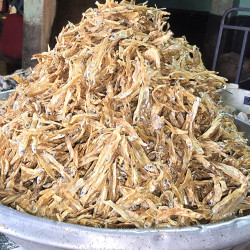 Ayira Meen Karuvadu (ஆயிர மீன் கருவாடு)
